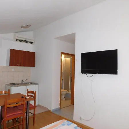 Nikolas Apartment