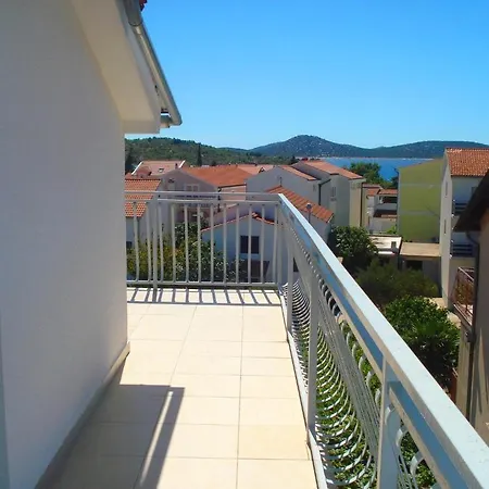 Nikolas Apartment *