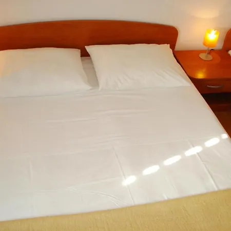 Nikolas Apartmán *