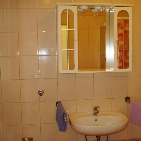 Nikolas Apartment *