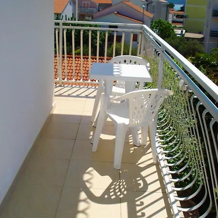 Nikolas Apartmán