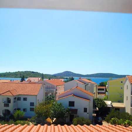 Nikolas Apartmán *
